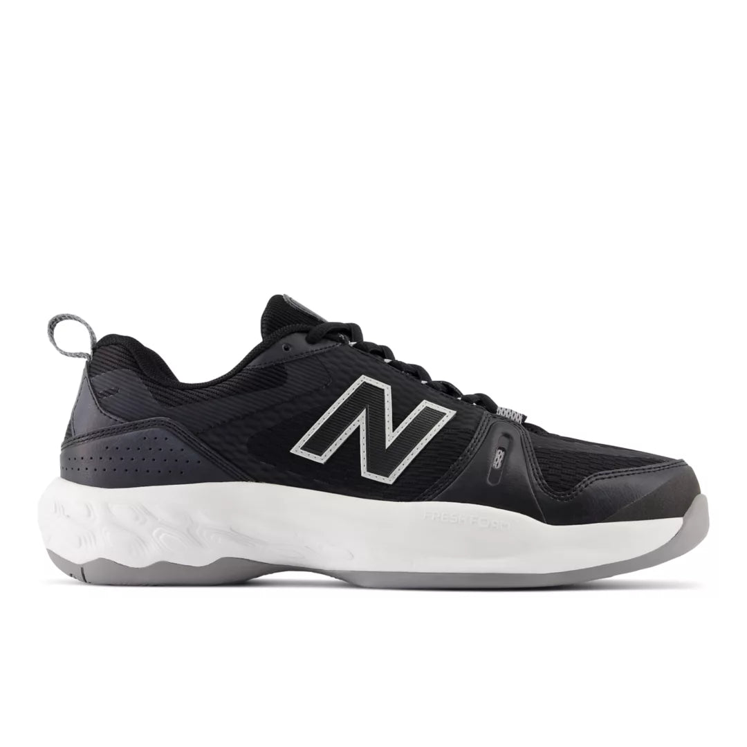 BLACK with NB WHITE,7,Standard (D)
