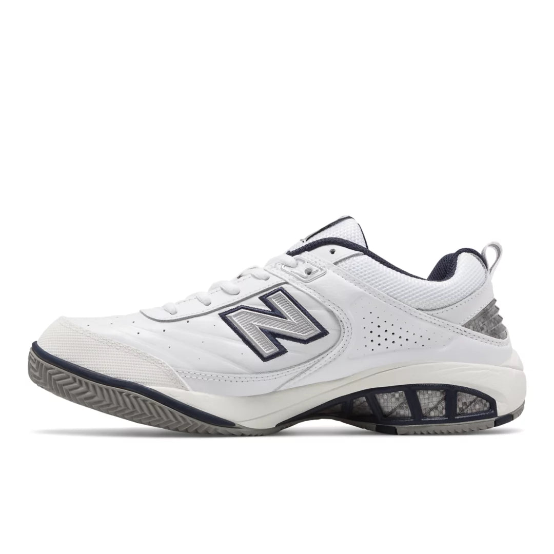 New Balance 806
