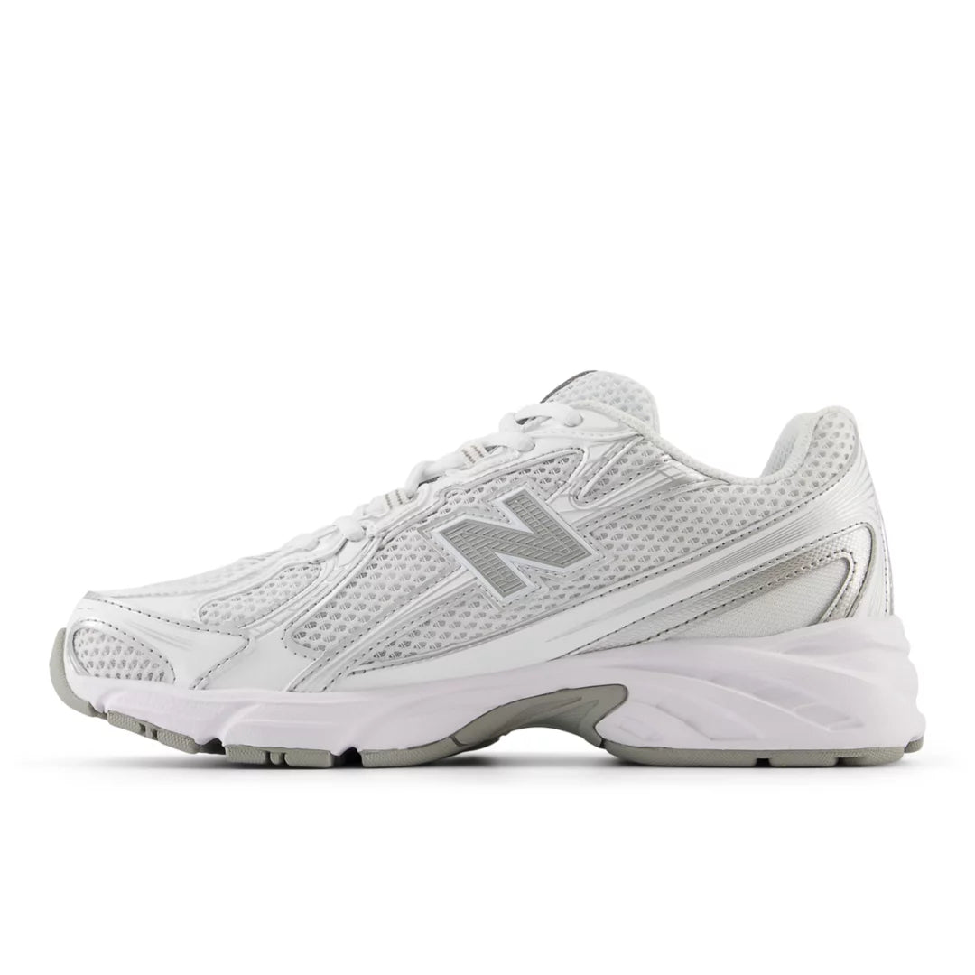 New Balance 740