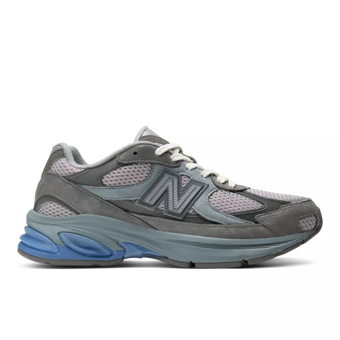 HARBOR GREY with FAIRWEATHER BLUE and TRUFFLE SALT,M6 / W7.5,Standard (D)