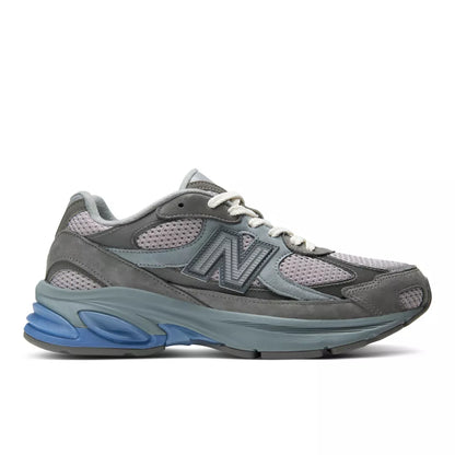 HARBOR GREY with FAIRWEATHER BLUE and TRUFFLE SALT,M6 / W7.5,Standard (D)
