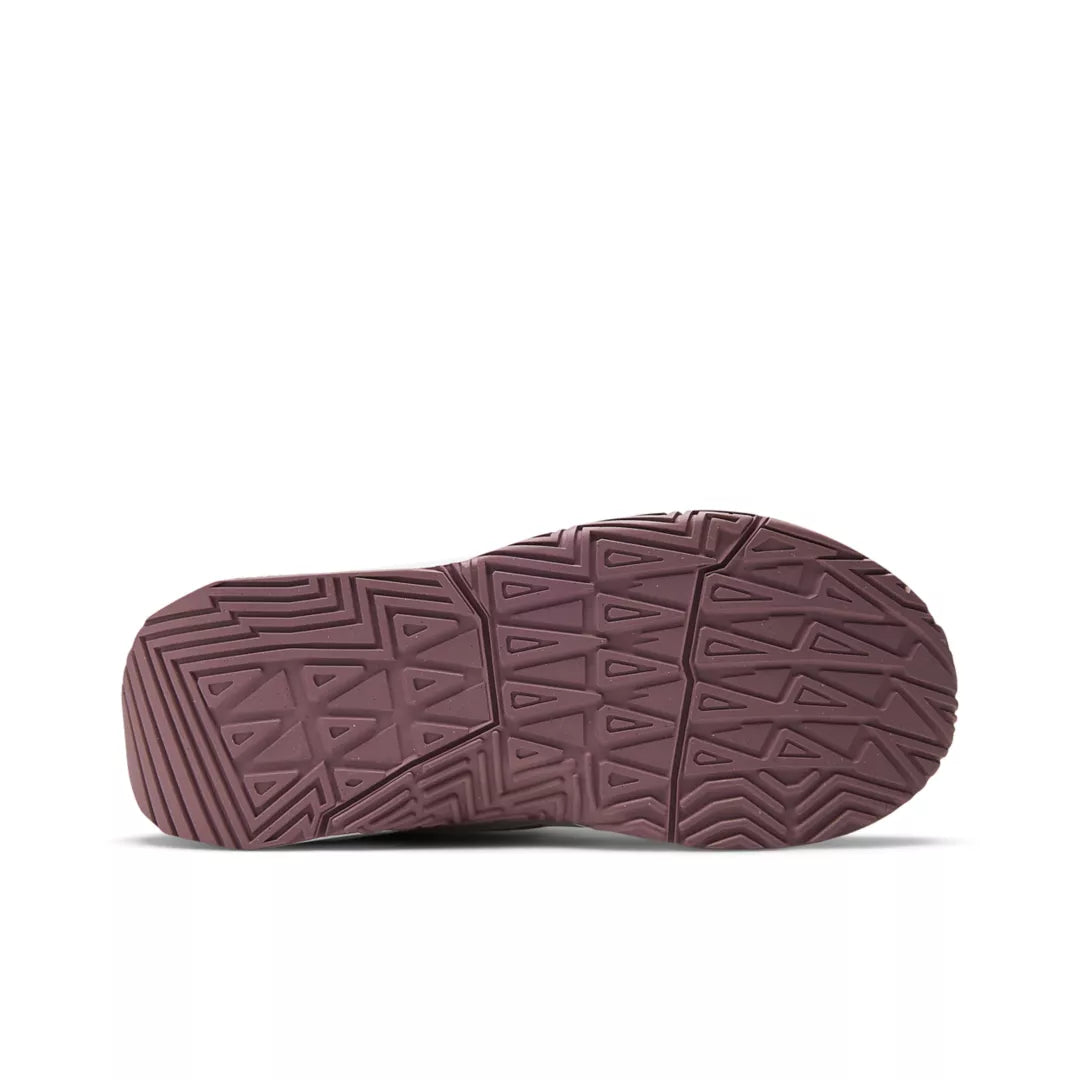 New Balance FuelCell Play Bungee Lace with Top Strap