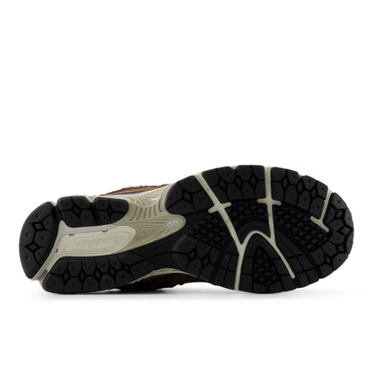New Balance 2002D