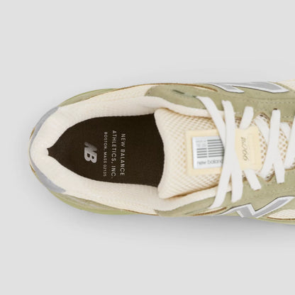 New Balance Made in USA 990v4