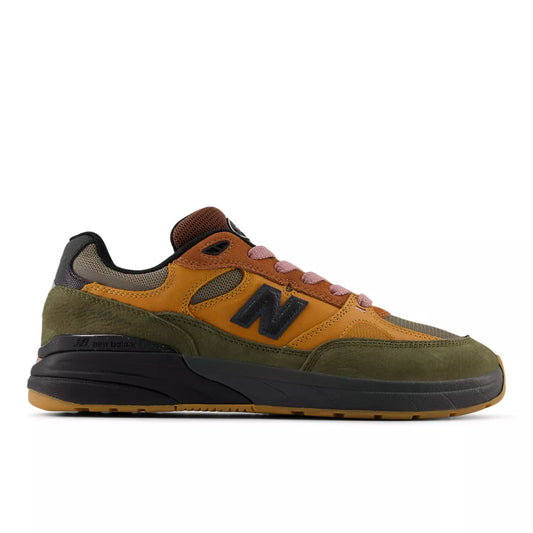 New Balance Mike Gigliotti x NB Numeric 933 Reynolds