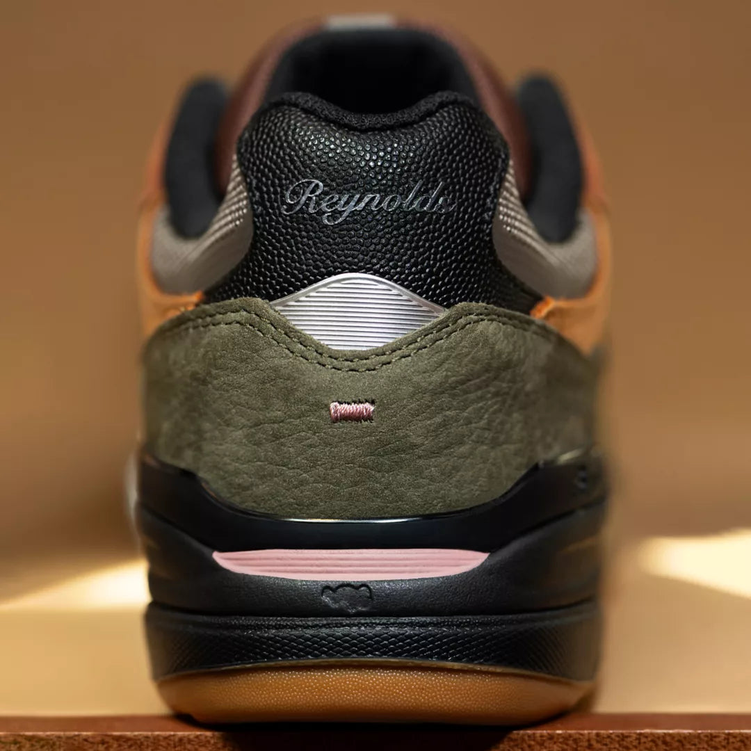 New Balance Mike Gigliotti x NB Numeric 933 Reynolds