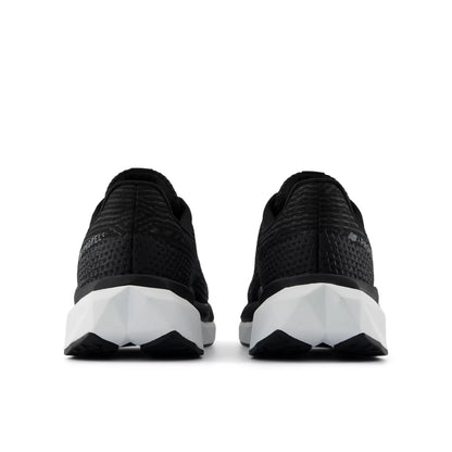 New Balance FuelCell Propel v5