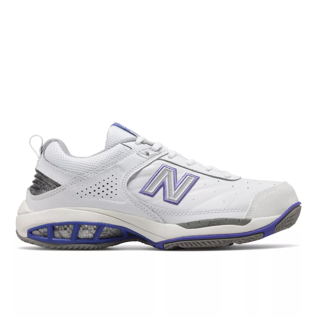 NB WHITE with NB NAVY,6,Standard (B)