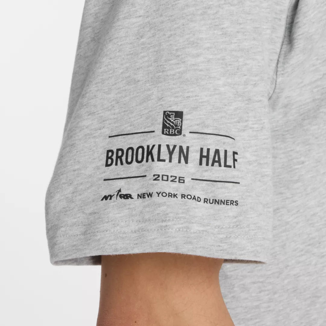 New Balance RBC Brooklyn Half Men's Graphic T-Shirt - Newspaper
