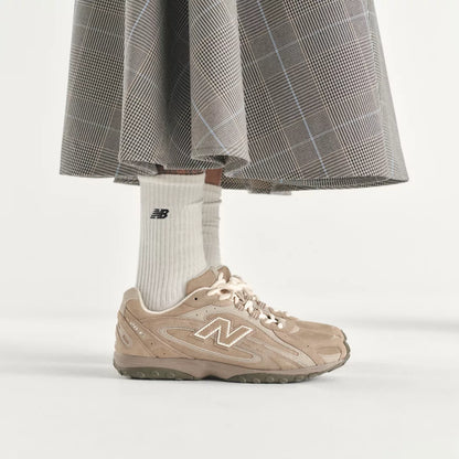New Balance 204L