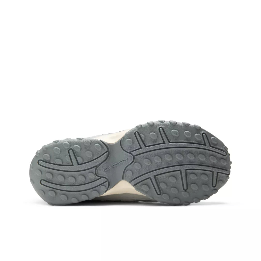 New Balance 204L Lace